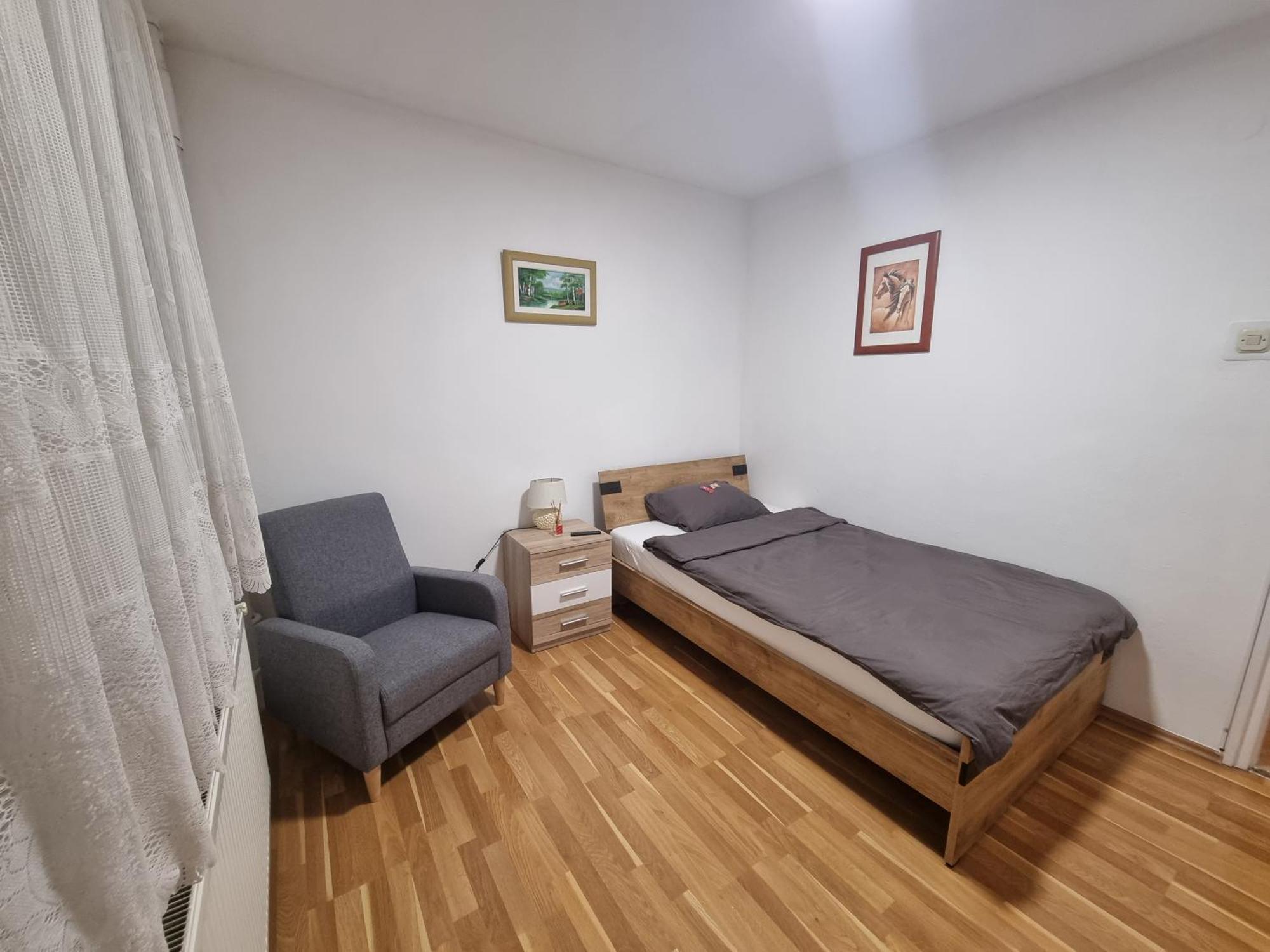 Studio Apartman Luna カルロヴァッツ エクステリア 写真
